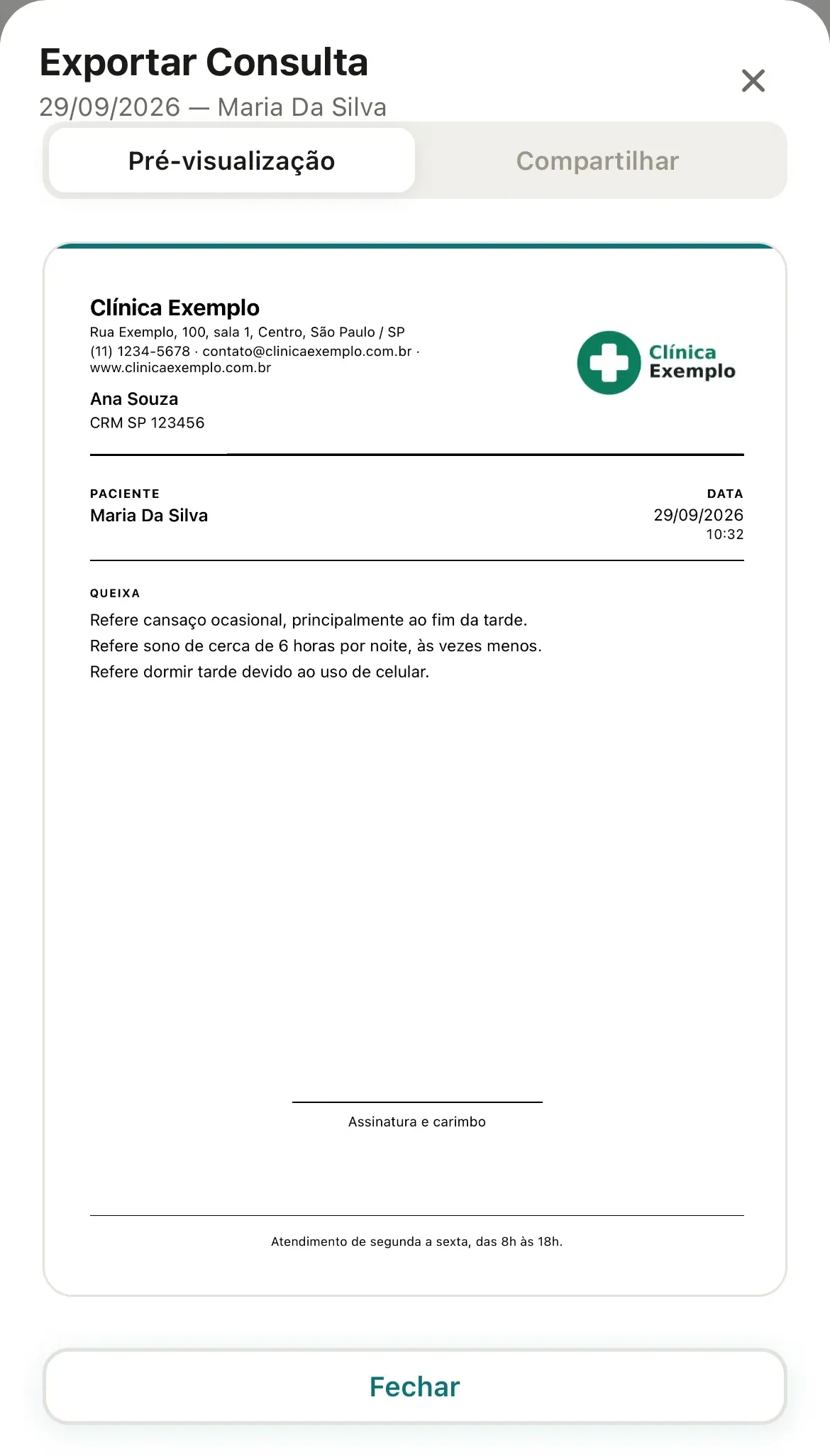 Folha Exportar Consulta no celular, na aba Pré-visualização, com o PDF mostrando o logotipo e os dados da Clínica Exemplo no cabeçalho, o nome e o CRM da médica, as linhas Paciente e Data, a seção Queixa, a linha Assinatura e carimbo e o rodapé com a nota de atendimento